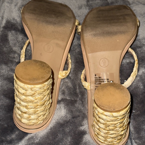 Straw Boho Strappy Sandals Wedges Heels - Picture 5 of 5